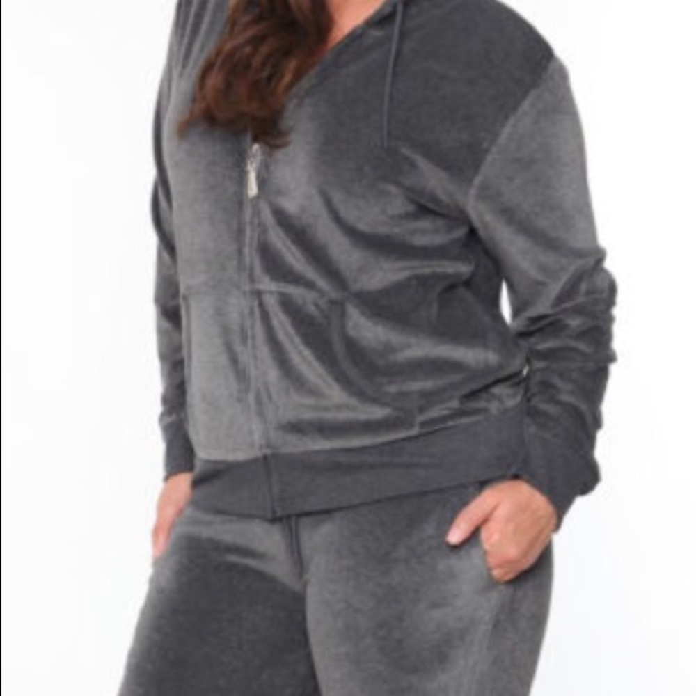 Woman’s PLUS 3X Sweatsuit Velour SET